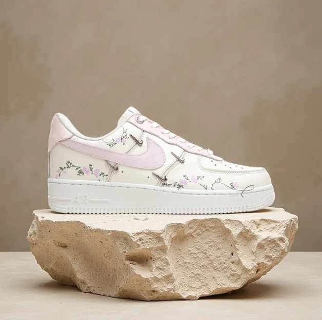 Tênis Feminino Air Force 1 Florado
