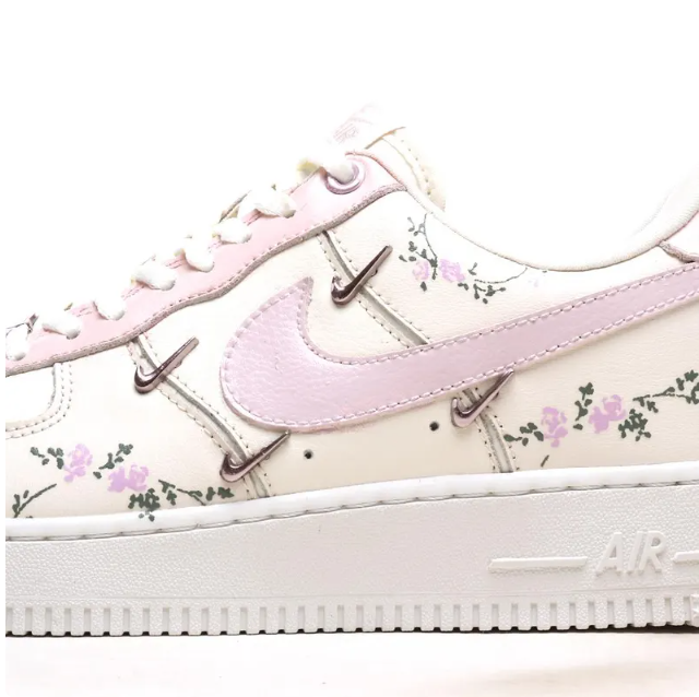 Tênis Feminino Air Force 1 Florado